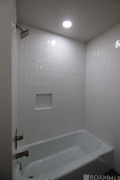 Building Photo - 10111 Jefferson Hwy