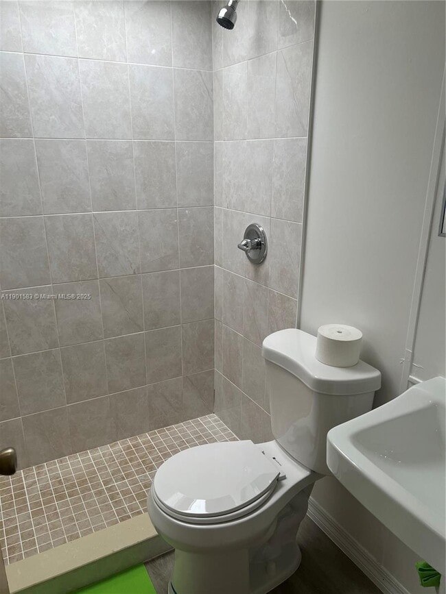 Building Photo - 1600 NW 42nd St