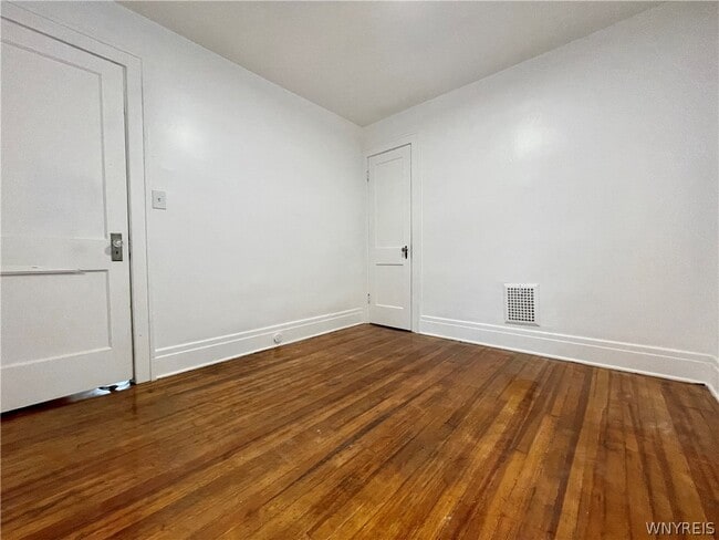 Building Photo - 434 23rd St