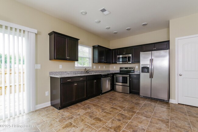 Building Photo - 9825 Valley Farms Blvd