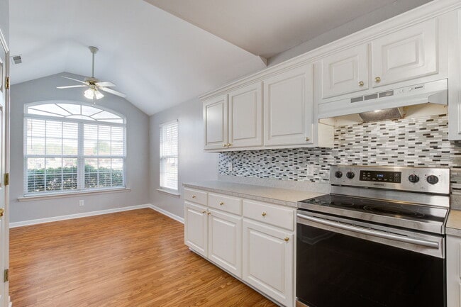 Building Photo - 7856 High Maple Cir