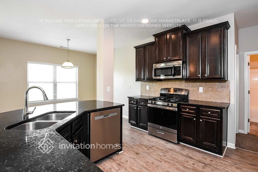 Building Photo - 5395 Bucknell Trace