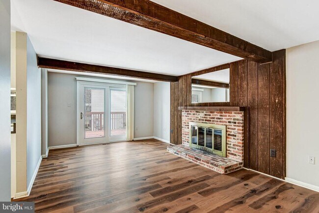 Building Photo - 5847 New England Woods Dr