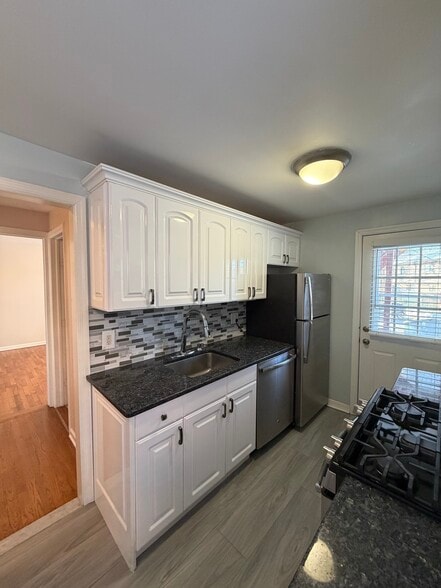 Building Photo - 186 Seaton Rd