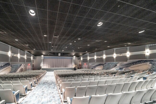 Building Photo - 6070 Sunny Manor Ct