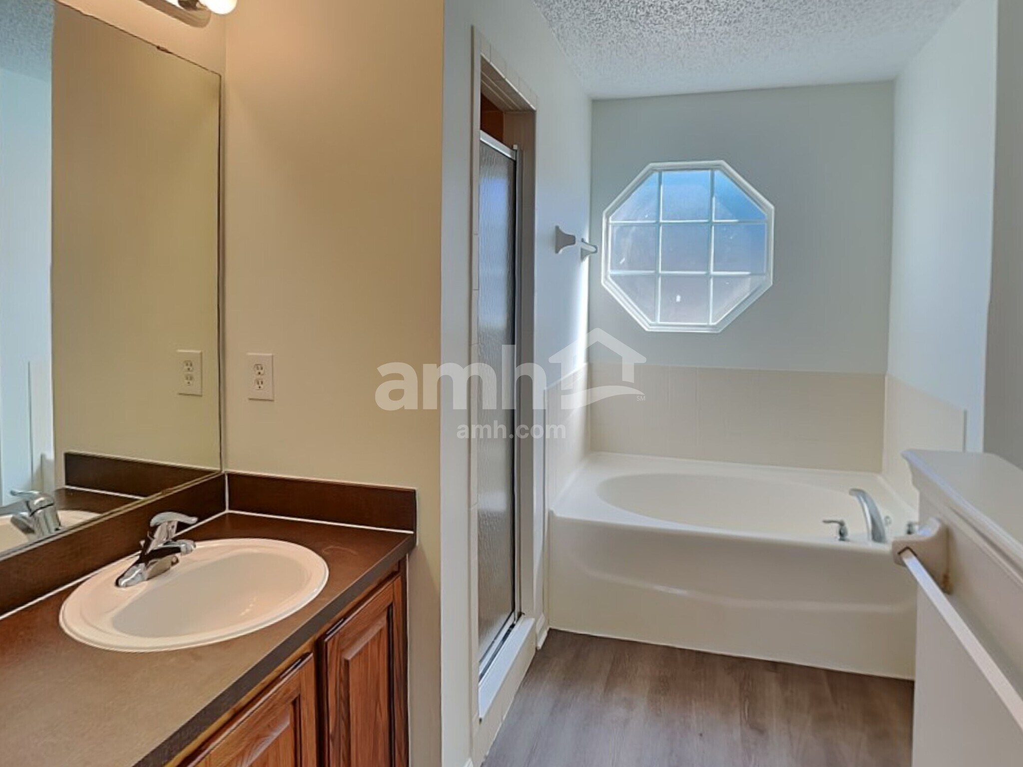 Building Photo - 2739 Ravine Hill Dr