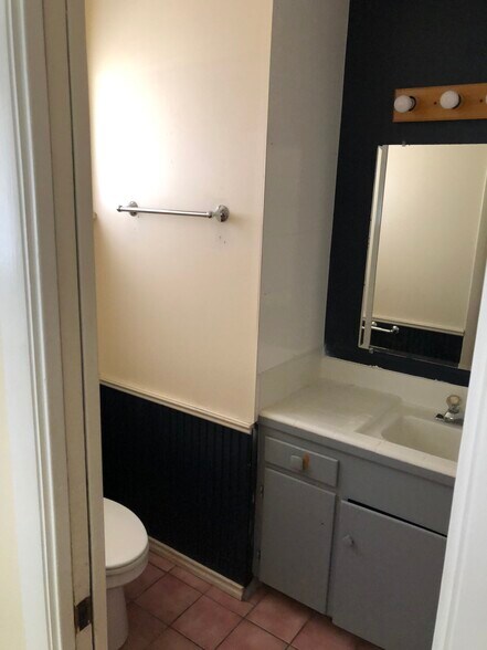 Master bathroom attached to master bedroom. - 2754 Yale