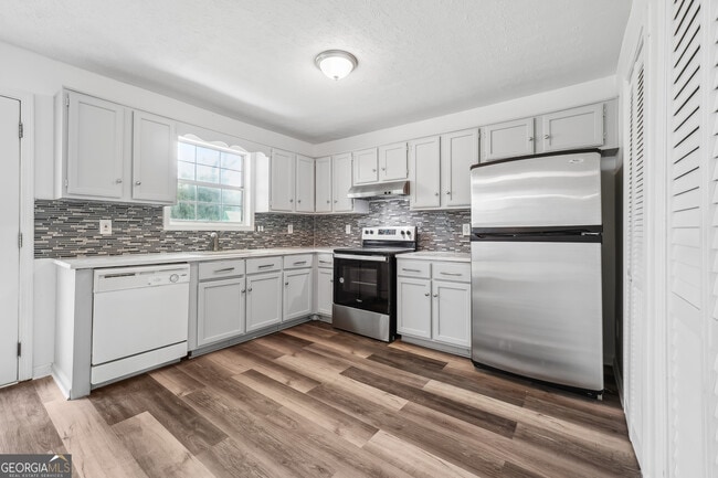 Building Photo - 3758 Westchase Dr
