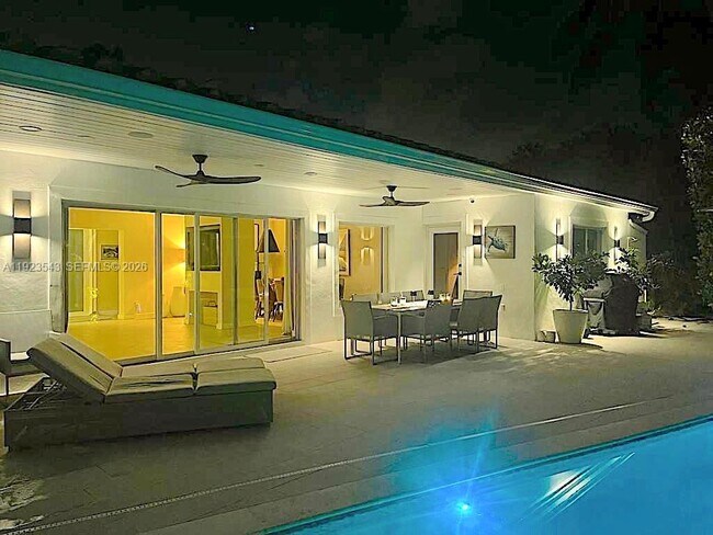 Building Photo - 375 Harbor Ct