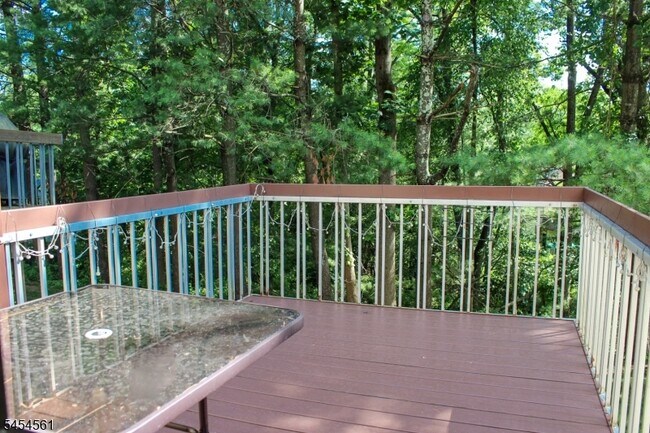 Building Photo - 15 Averell Dr