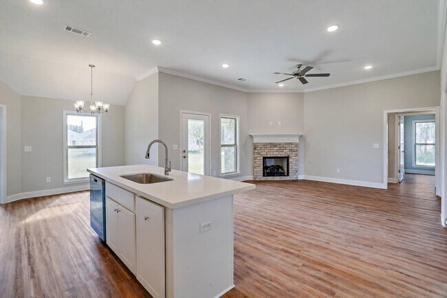 Building Photo - 577 Patrick Farms Dr