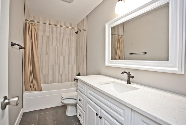 Building Photo - 1206 Convair St