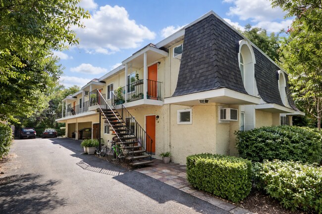 Building Photo - 516 K St
