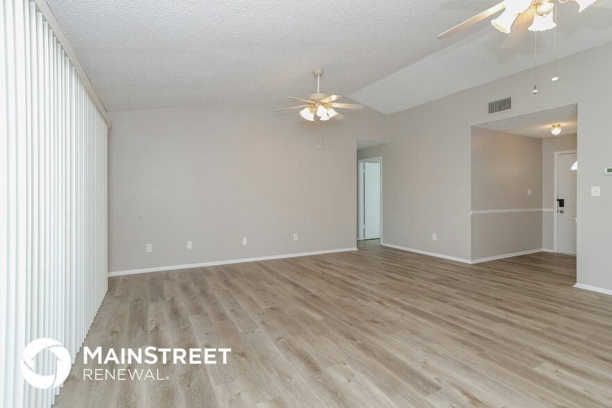 Building Photo - 12017 Chive St