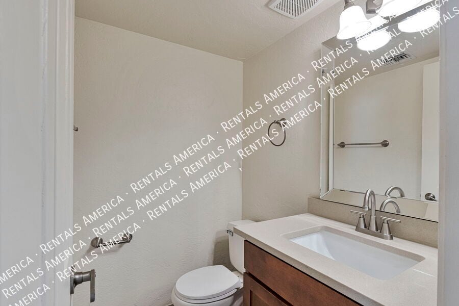 Building Photo - 3460 W Sky Ridge Loop