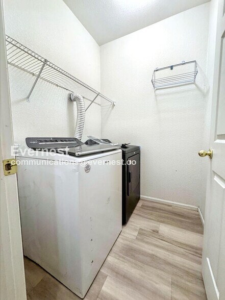 Building Photo - 9776 E Carolina Pl