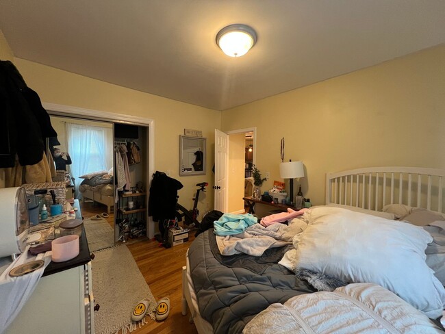 Building Photo - 38 Gorham St