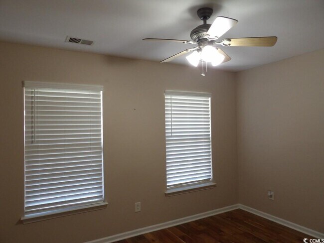 Building Photo - 188 Devonbrook Pl