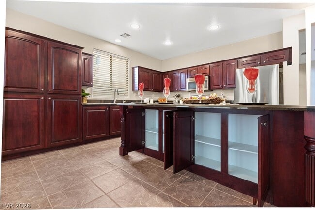 Building Photo - 973 Via Stellato St