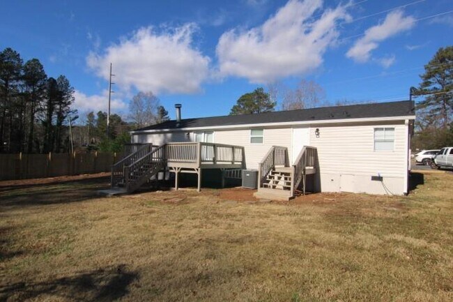 Building Photo - 2232 Dawson Forest Rd E