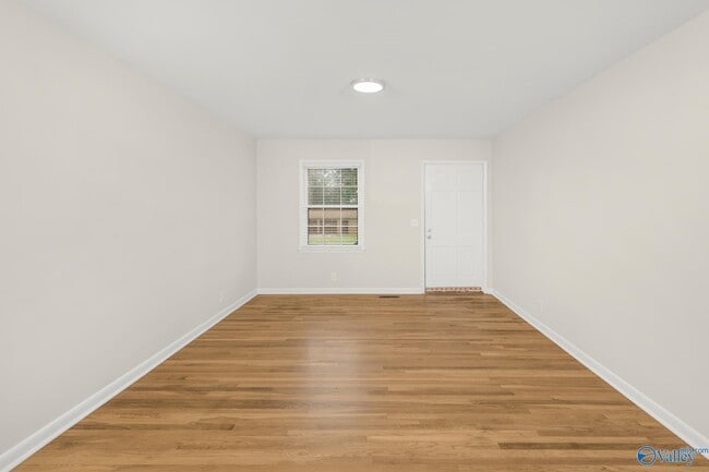 Building Photo - 11335 Chicamauga Trail SE