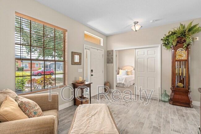 Building Photo - 825 Wildflower Rd