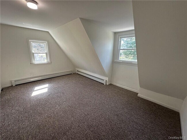 Building Photo - 1 Mineral Springs Rd