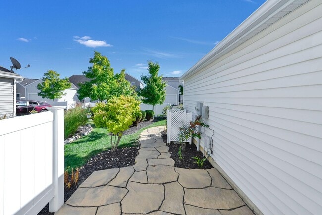 Building Photo - 5833 Ivy Branch Dr