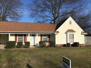 Building Photo - 3219 Elmore Park Rd