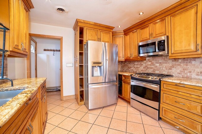 Building Photo - 45 Voight Ave