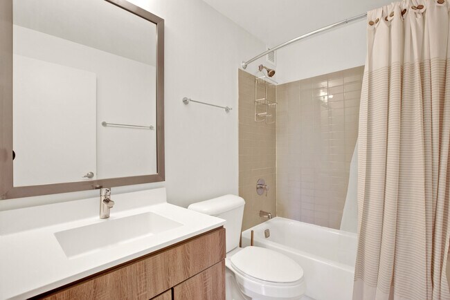 Building Photo - 901 S Ashland Ave