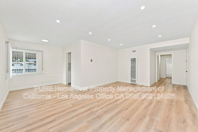 Building Photo - 4427 Murietta Ave