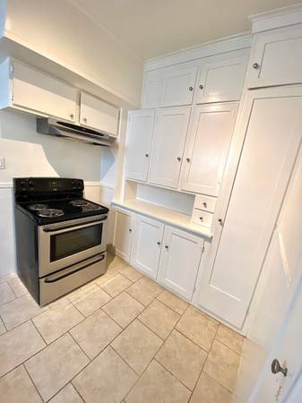 Kitchen - 2140 Pacific Ave