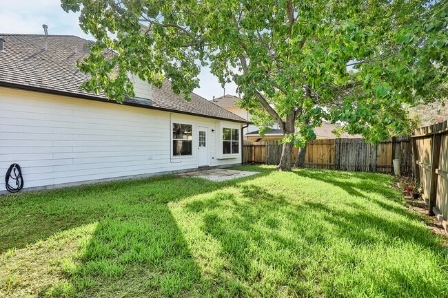 Building Photo - 19423 Arbor Pines Ln