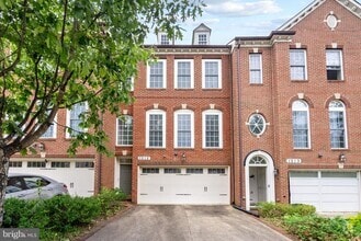 Building Photo - 1515 Regent Manor Ct