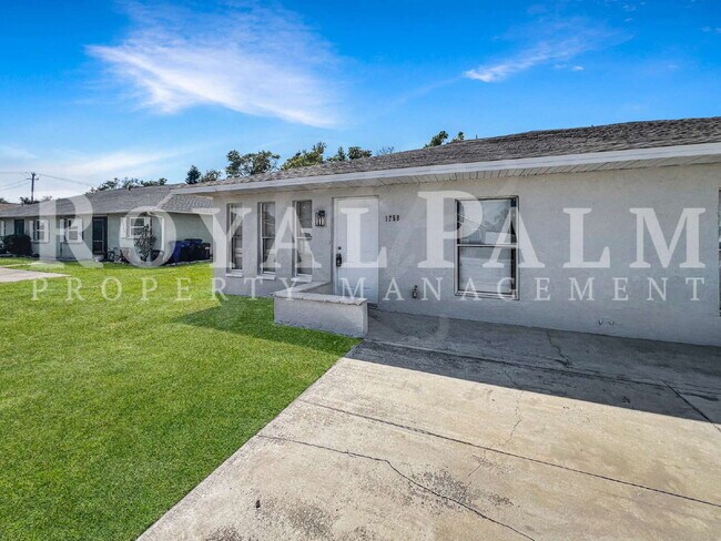 Building Photo - $600 Move-In Credit if You Apply by Dec 31st! Start Fresh in Fort Myers Before the Ball Drops – R...