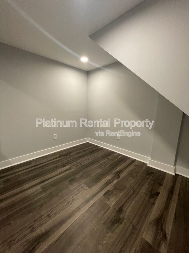 Building Photo - 3828 Donaldson Dr