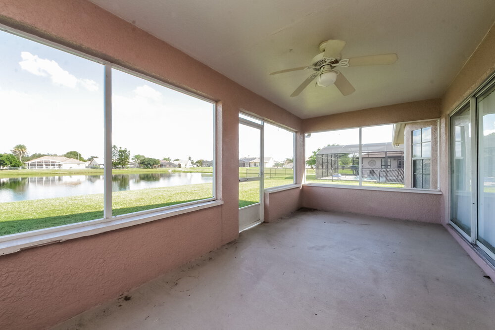 Building Photo - 2391 Sweetwater Blvd