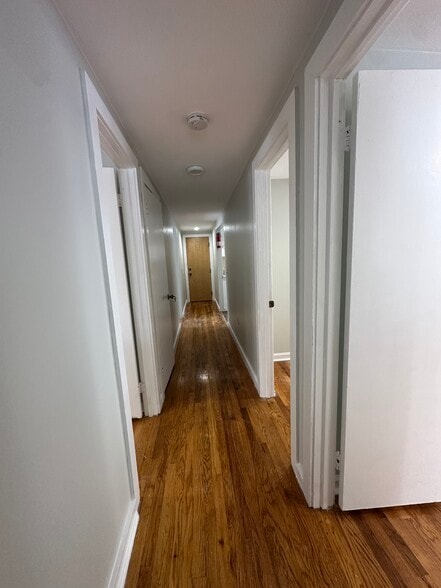 Building Photo - 211 Kent Rd