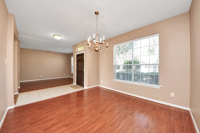 Building Photo - 1631 Mustang Crossing