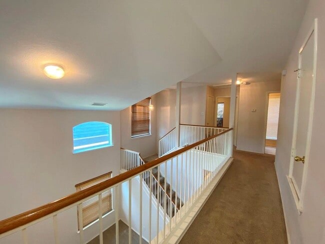 Building Photo - 145 Strawn