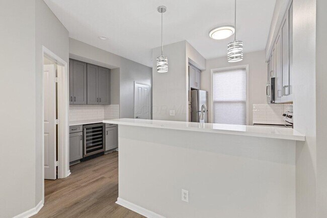 Building Photo - 801 S Front St