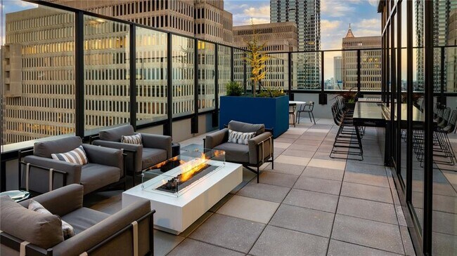 Building Photo - 161 Peachtree Center Ave NE