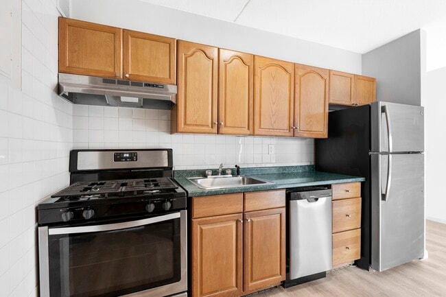 Building Photo - 198 Bowery