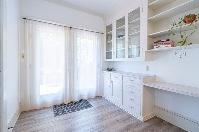 Building Photo - Charming Sabin Craftsman with Fenced Yard, Deck, and More!