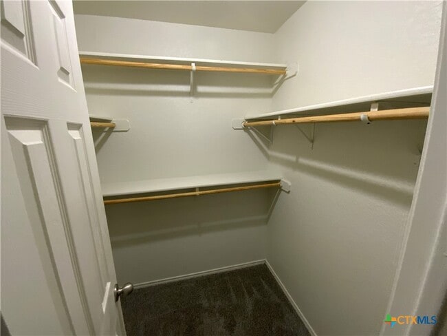 Building Photo - 4716 Stonehaven Dr