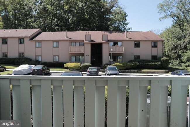 Building Photo - 1301 Woodhollow Dr
