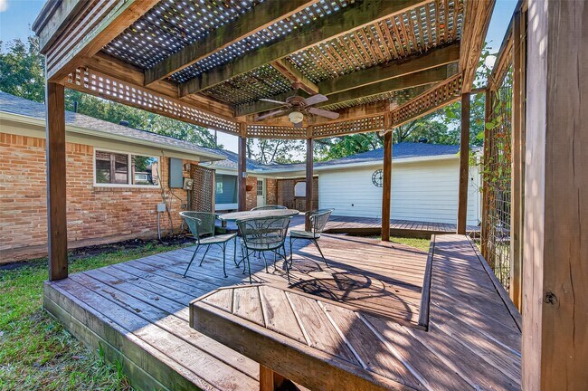 Building Photo - 1722 Shannon Valley Dr
