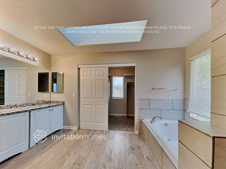 Building Photo - 3140 Seaside View