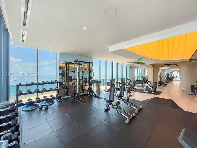 Building Photo - 1000 Brickell Plaza